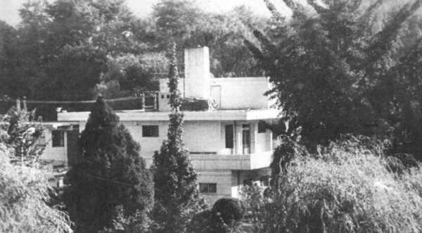 j03.jpg